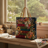 Borsa Tote da Giardino — Usa a imagem de referência da mala como base principal. Mantém a mala igual ao original: mesmo formato, cores, padrão, alças, costuras, textura e proporções.

Cria uma fotogra